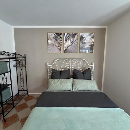 Palmen Apartment Direkt In Bad Aibling Kültér fotó