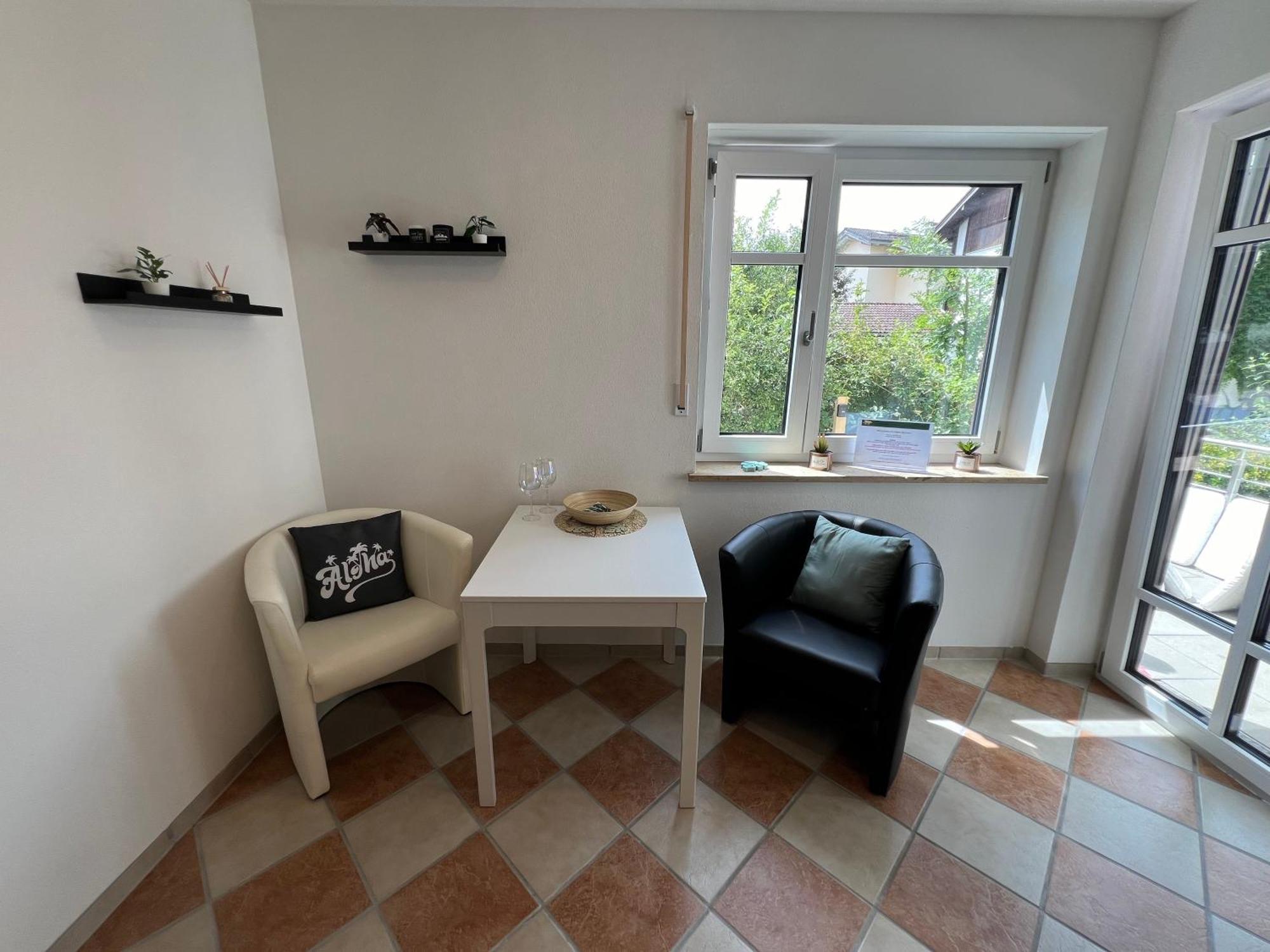 Palmen Apartment Direkt In Bad Aibling Kültér fotó